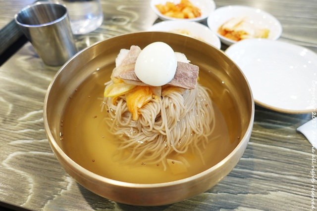 韓國 ▌首爾食記 : 合井站(238) 同志飯桌동무밥상 品嘗北韓的特色餐點 平壤冷麵
